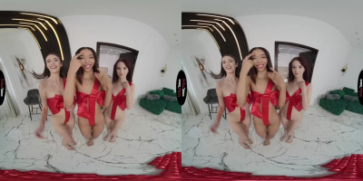 Lia Lin, Liz Ocean and Sandralyd get off in front of camera